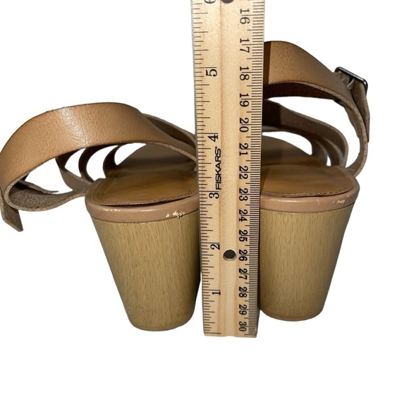 J by J. Crew Women's Sandals Size 8 Tan Faux Leather Strappy Buckle Close - Picture 4 of 10